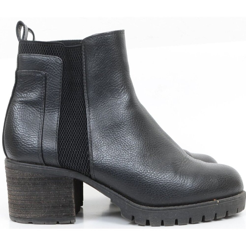 Mia Womens 7.5 Colten Ankle Booties Heels Black Faux Leather Lug‎ Sole Boots